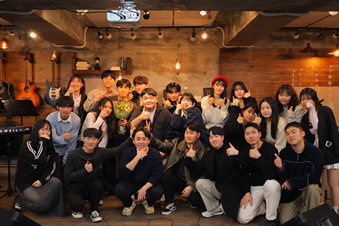 포크라인 활동사진